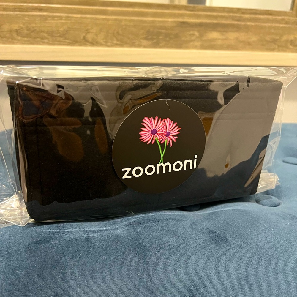 NWT Zoomoni Medium Chanel Classic Flap Insert